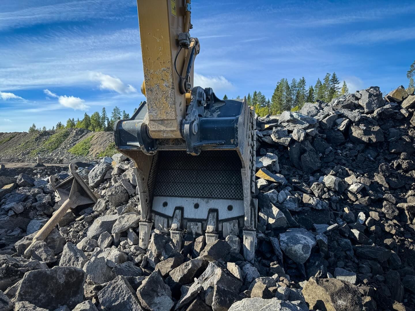 Rewolt Heavy Equipment